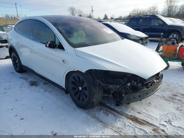 2017 TESLA MODEL X 5YJXCDE26HF048123 Photo 0