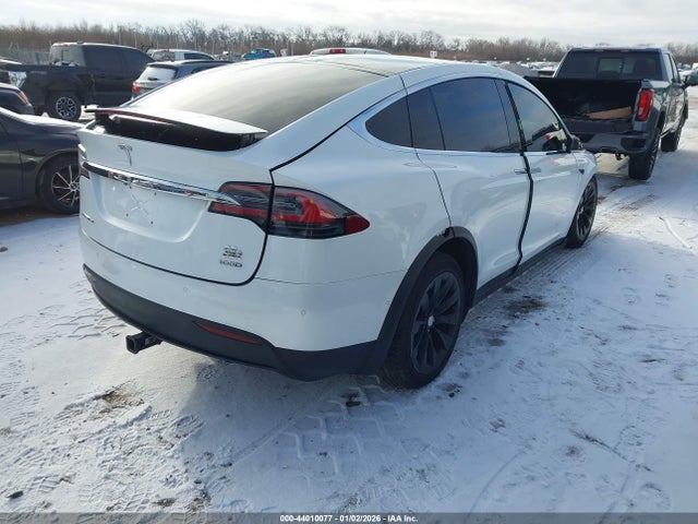 2017 TESLA MODEL X 5YJXCDE26HF048123 Photo 3