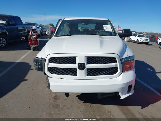 Продаж на аукціоні авто 2017 Ram 1500 Express  4x4 6'4 Box, vin: 1C6RR7FT0HS674664, номер лоту: 44010102