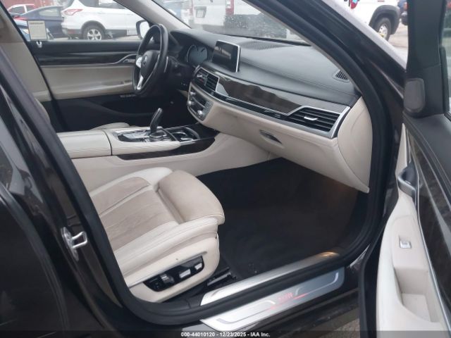2016 BMW 740I WBA7E2C51GG504316 Photo 4