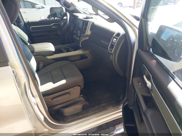 2023 RAM 1500 1C6RREFT3PN603945 Photo 4