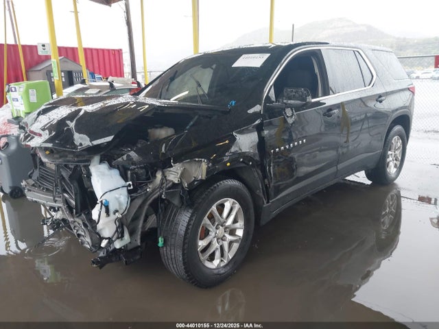 Chevrolet Traverse Ls 2019 1GNERFKW7KJ206582 Image 2