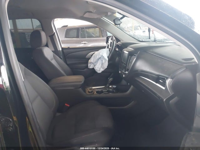 Chevrolet Traverse Ls 2019 1GNERFKW7KJ206582 Image 5