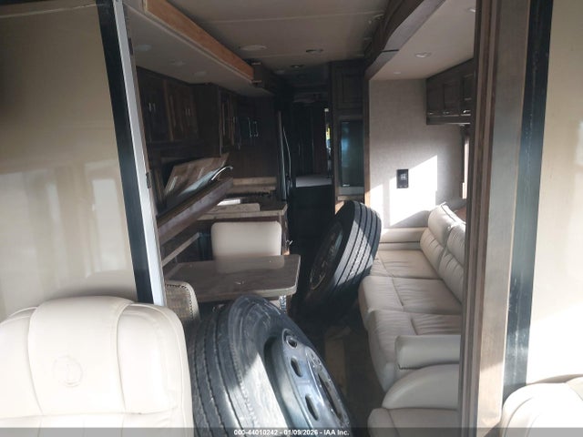 Продаж на аукціоні авто 2018 Freightliner Chassis Xc, vin: 4UZACWFC9JCJS6806, номер лоту: 44010242