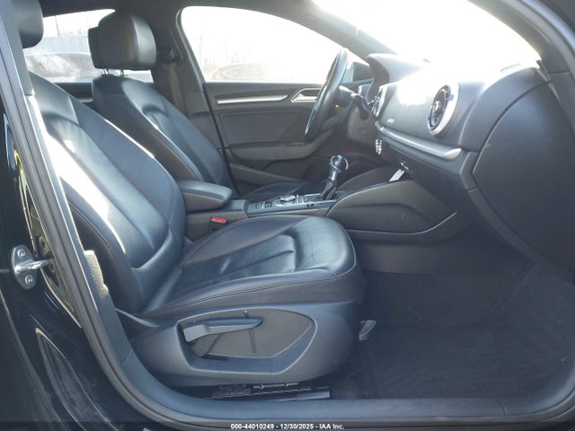 2017 AUDI A3 WAUB8GFF4H1059514 Photo 4