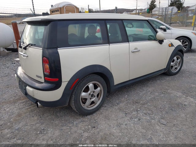 2008 MINI COOPER CLUBMAN WMWML33548TJ46586 Photo 3