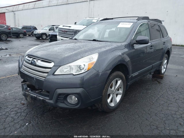 Subaru Outback 2.5i Limited 2014 4S4BRBLC1E3317903 Image 2