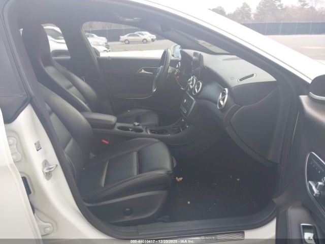 2017 MERCEDES-BENZ CLA 250 WDDSJ4GB5HN482506 Photo 4