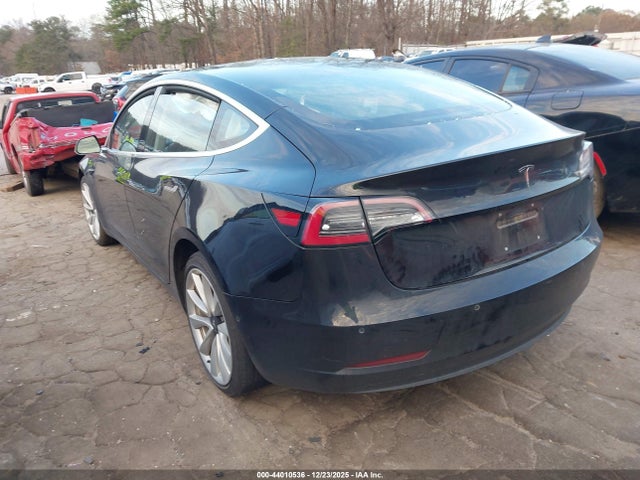 2018 TESLA MODEL 3 5YJ3E1EA0JF071126 Photo 2
