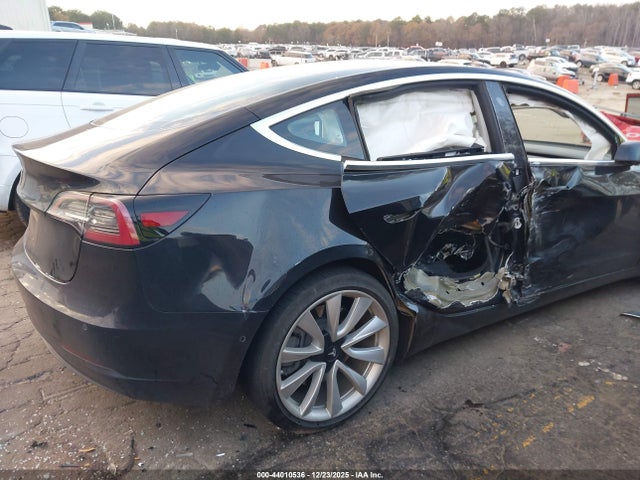 2018 TESLA MODEL 3 5YJ3E1EA0JF071126 Photo 5
