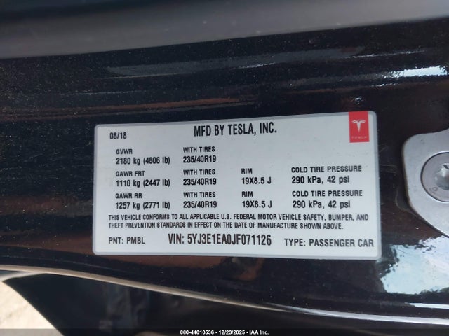 2018 TESLA MODEL 3 5YJ3E1EA0JF071126 Photo 8