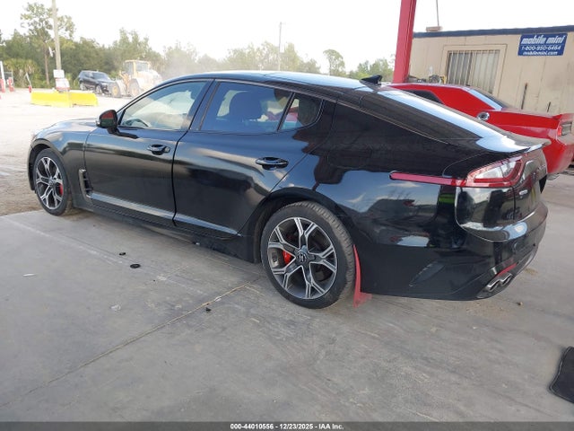 2018 KIA STINGER KNAE45LC2J6010411 Photo 2
