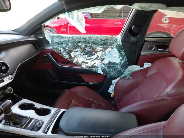 2018 KIA STINGER KNAE45LC2J6010411 Photo 4