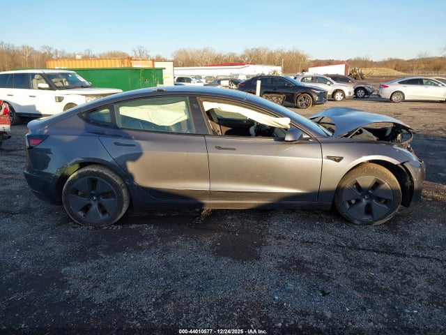 Tesla Model 3 Standard Range Plus Rear-wheel Drive 2021 5YJ3E1EA1MF850961 Image 13
