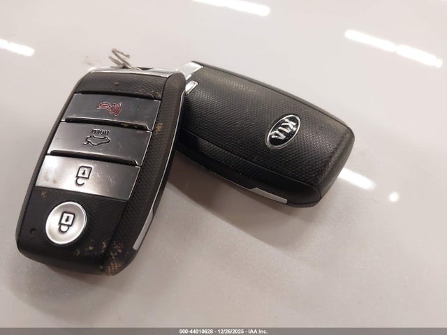5XXGT4L33KG321003 KIA Optima S