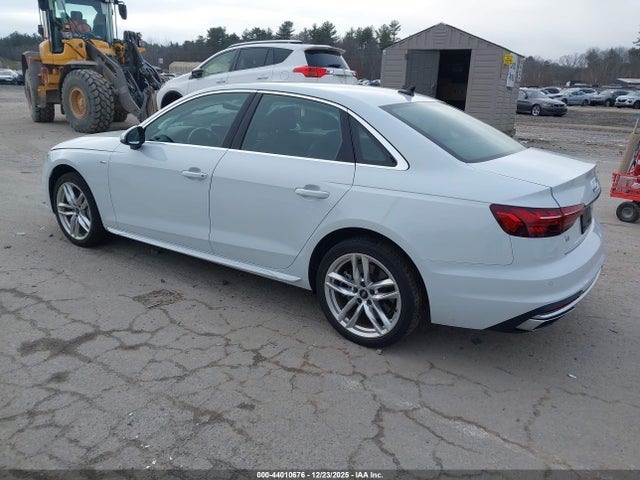 2021 AUDI A4 WAUDAAF47MN007550 Photo 2