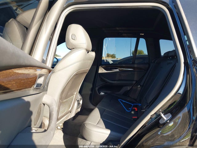 5UXTR7C58KLF31792 BMW X3 Sdrive30i