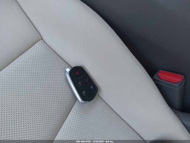 2022 CADILLAC XT5 1GYKNDRS2NZ164157 Photo 10