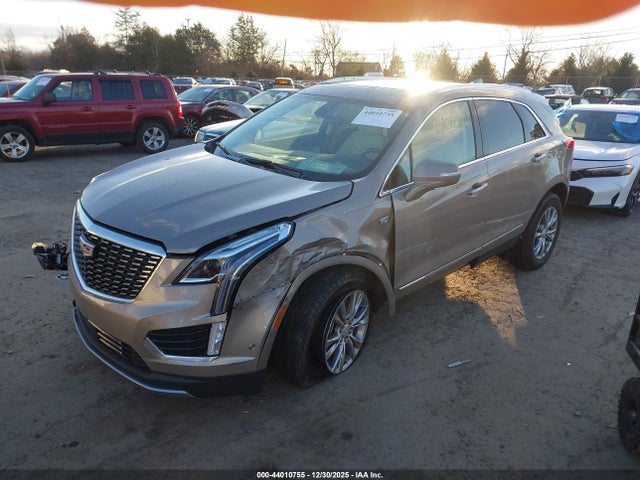 2022 CADILLAC XT5 1GYKNDRS2NZ164157 Photo 1