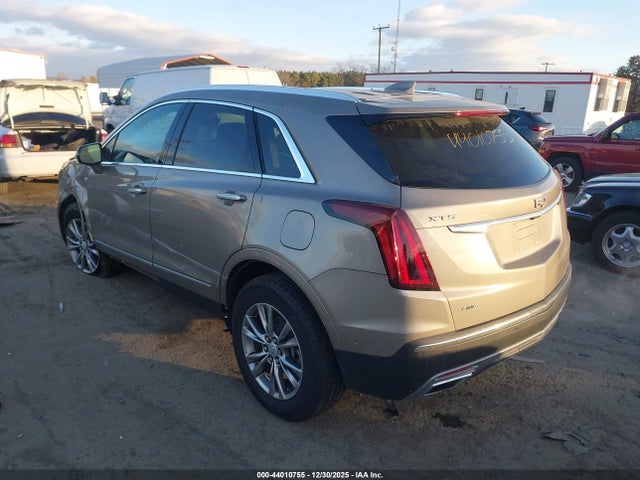 2022 CADILLAC XT5 1GYKNDRS2NZ164157 Photo 2