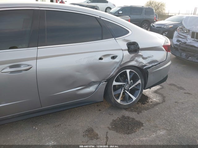 5NPEJ4J25MH065252 Hyundai Sonata Sel Plus