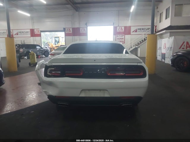 Dodge Challenger Sxt Plus 2018 2C3CDZAG8JH327779 Image 16