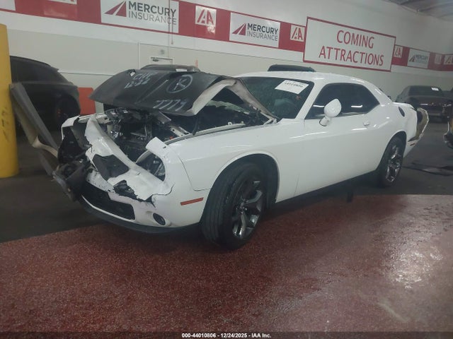 Dodge Challenger Sxt Plus 2018 2C3CDZAG8JH327779 Image 2