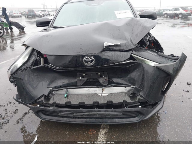 Toyota BZ4X XLE 2025 JTMABACA5SA099498 Image 6