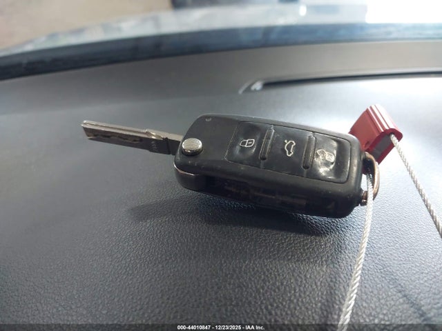 3VWVS7AT9EM616590 Volkswagen Beetle 2.0t R-line