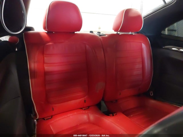 3VWVS7AT9EM616590 Volkswagen Beetle 2.0t R-line