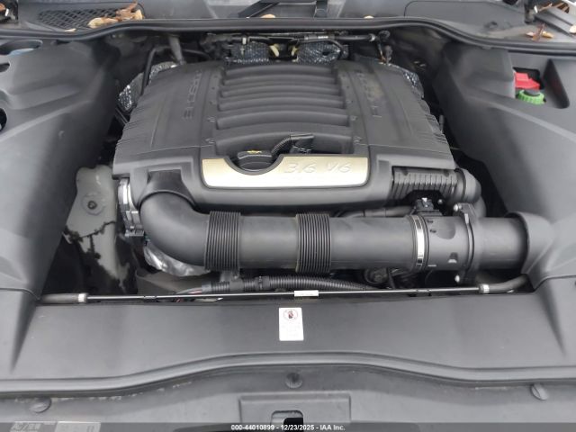 2016 PORSCHE CAYENNE WP1AA2A28GKA37257 Photo 9