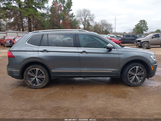 3VV3B7AX5KM089979 Volkswagen Tiguan 2.0t Se/2.0t Sel/2.0t Sel R-line/2.0t Sel R-line Black