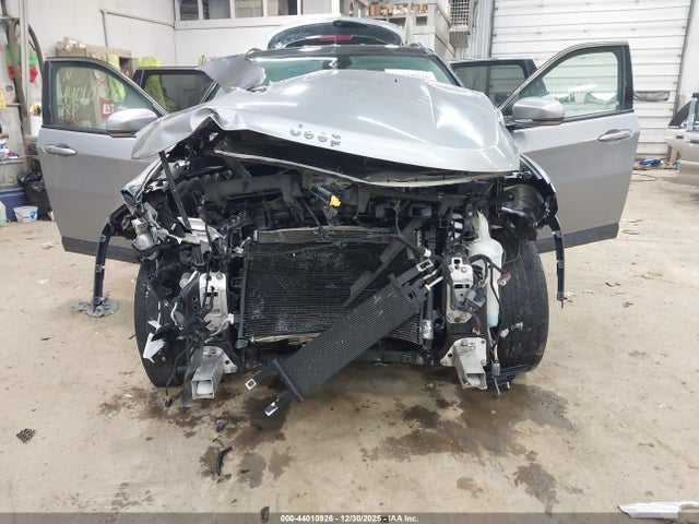 2018 JEEP COMPASS 3C4NJDCB8JT463550 Photo 5