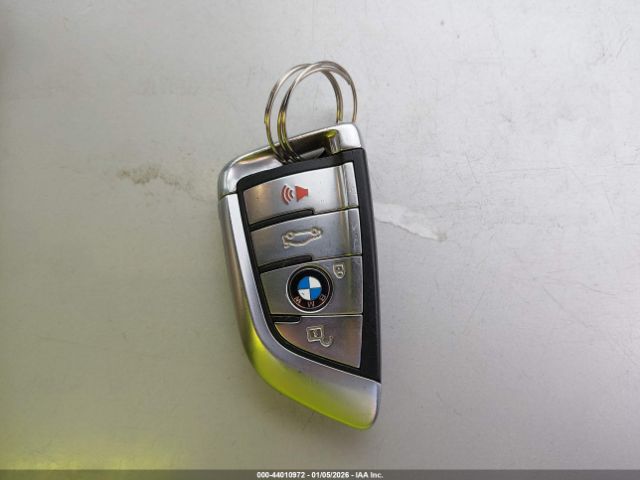 2018 BMW X5 5UXKR0C50J0X96450 Photo 10