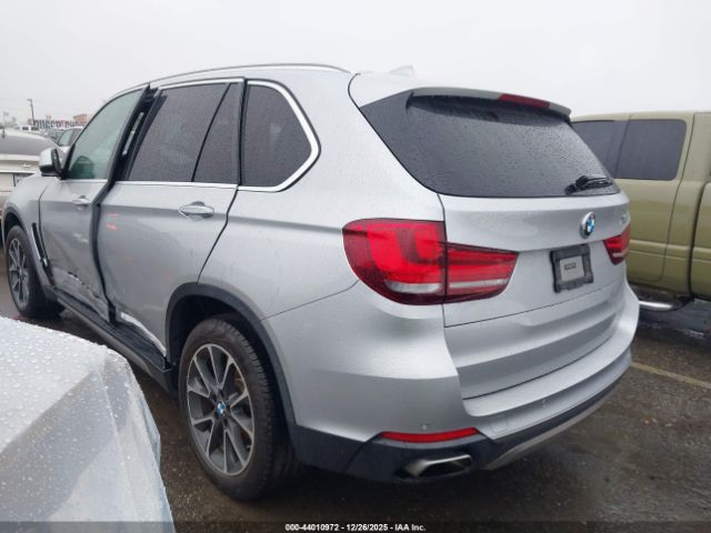 2018 BMW X5 5UXKR0C50J0X96450 Photo 2