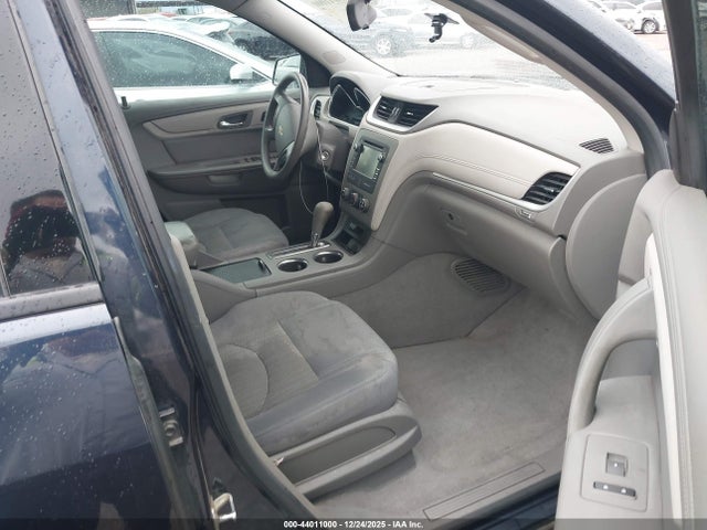 Chevrolet Traverse Ls 2015 1GNKRFED6FJ221982 Image 5