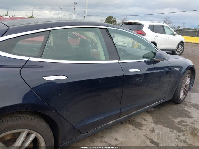 Tesla Model S P85 2014 5YJSA1H17EFP48892 Image 14