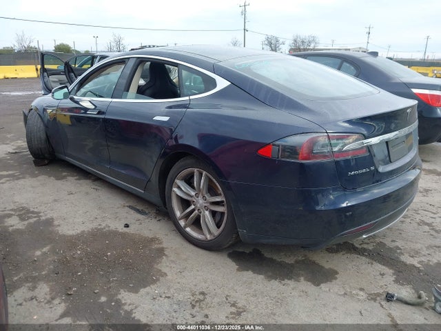 2014 TESLA MODEL S 5YJSA1H17EFP48892 Photo 2