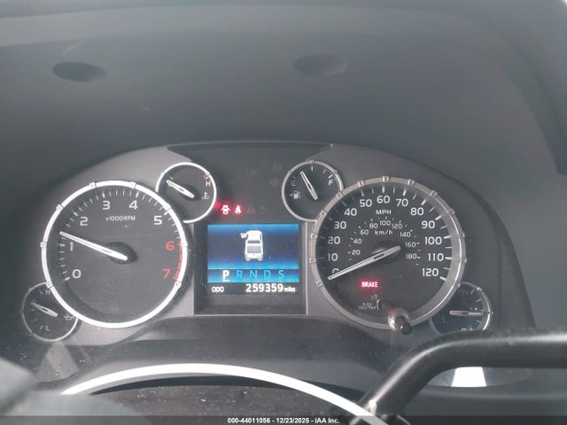 5TFEY5F13EX169701 Toyota Tundra Sr5 5.7l V8