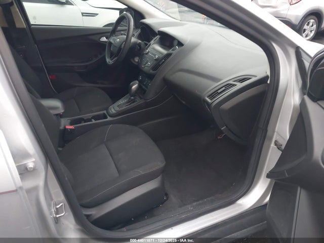 1FADP3F21JL205405 Ford FOCUS SE