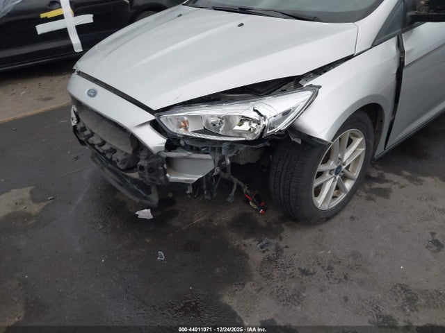 1FADP3F21JL205405 Ford FOCUS SE