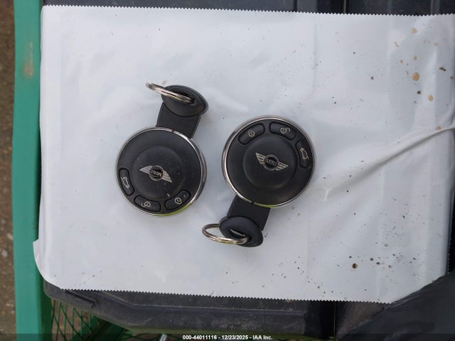 2010 MINI COOPER WMWMF3C52ATU77695 Photo 10