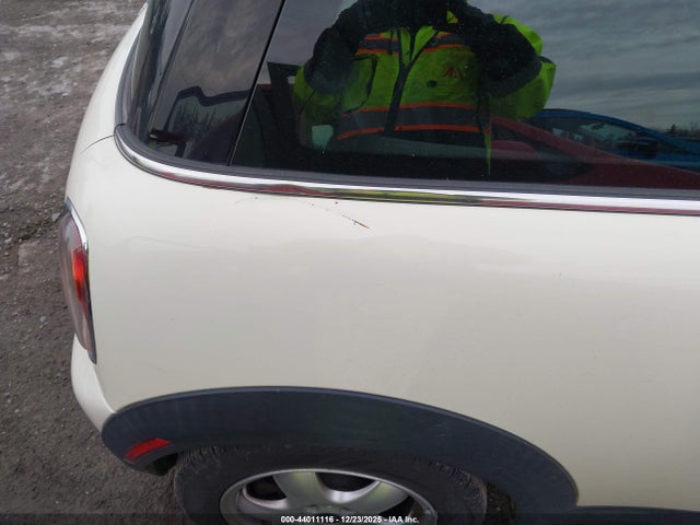 2010 MINI COOPER WMWMF3C52ATU77695 Photo 5