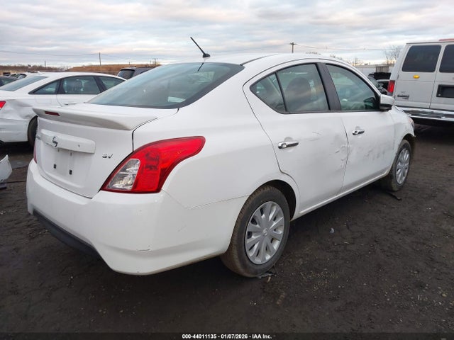 Продажа на аукционе авто 2018 Nissan Versa 1.6 Sv, vin: 3N1CN7AP1JL886193, номер лота: 44011135