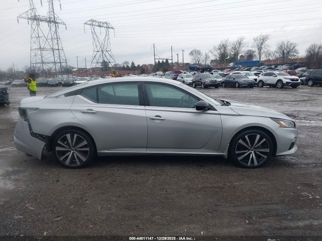 1N4BL4CV7NN386415 Nissan Altima Sr Fwd