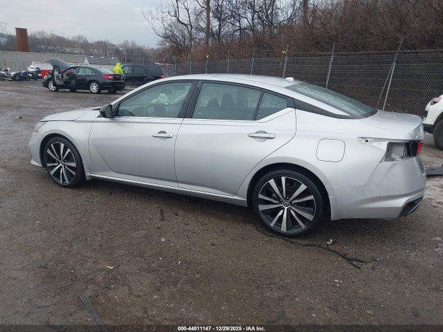 1N4BL4CV7NN386415 Nissan Altima Sr Fwd