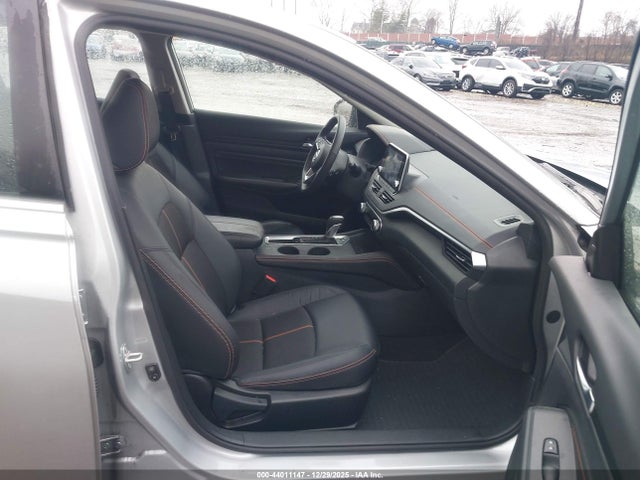 1N4BL4CV7NN386415 Nissan Altima Sr Fwd