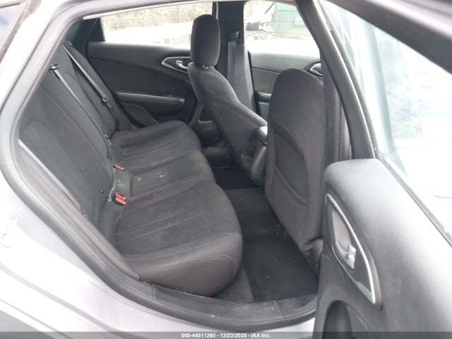 44011260 :رقم المزاد ، 1C3CCCAB7FN536823 vin ، 2015 Chrysler 200 Limited مزاد بيع