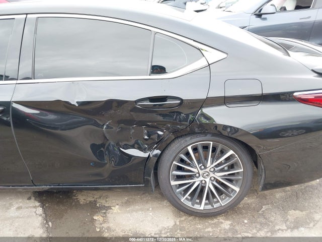 58ADA1C11RU038002 Lexus ES 300H