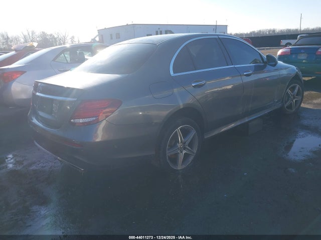 2017 Mercedes-benz E 300 მანქანა იყიდება აუქციონზე, vin: WDDZF4JB5HA230206, აუქციონის ნომერი: 44011273